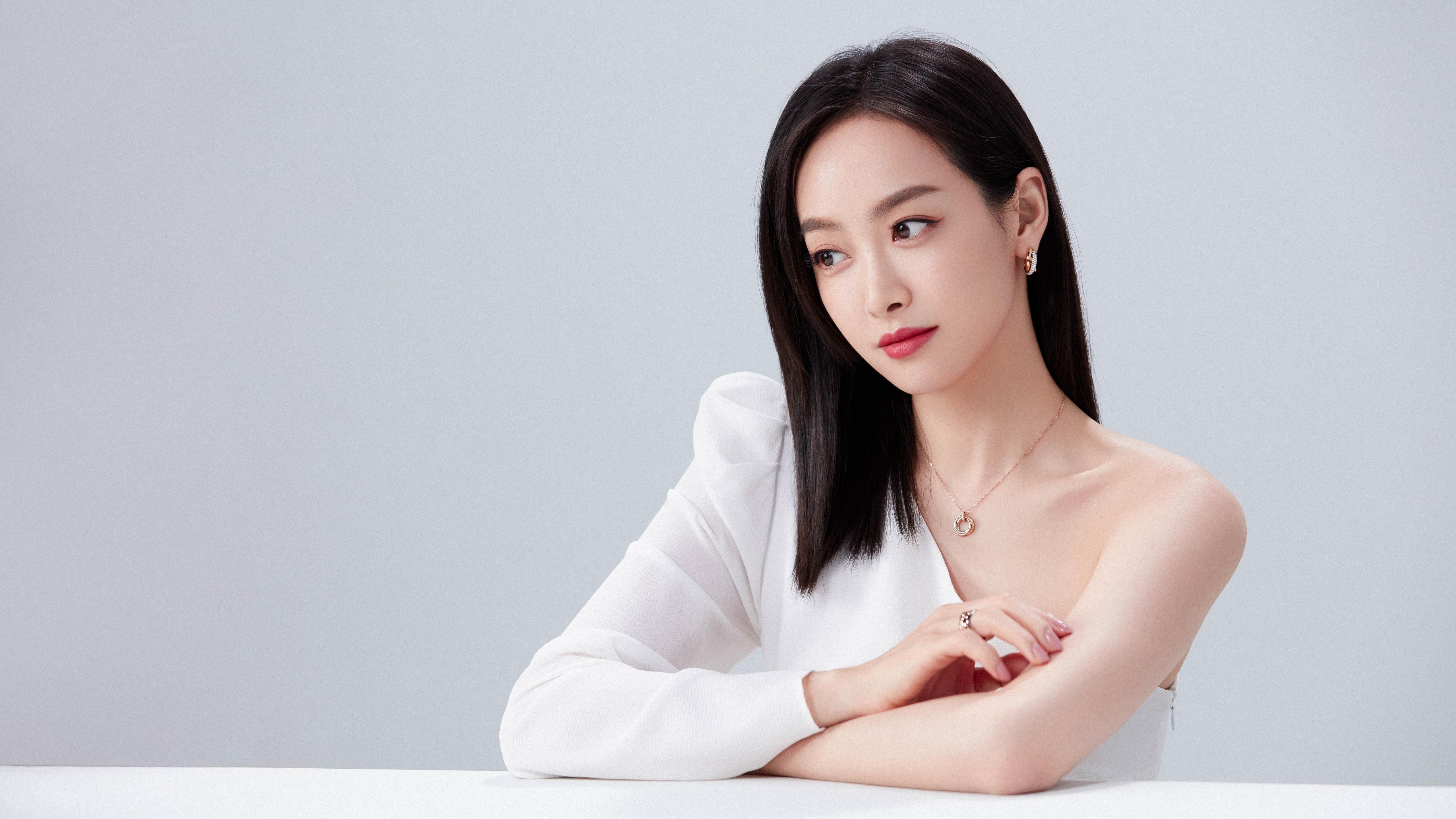 丹麦主帅派出强大阵容,准备迎战土耳其,丹麦主帅流泪解释继续比赛决定 向丹麦全体队员致敬